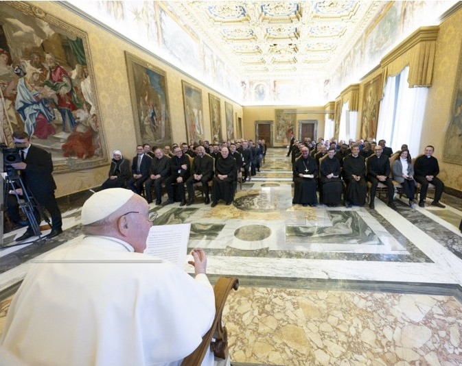 Le Pape François demande de prendre soin de la liturgie